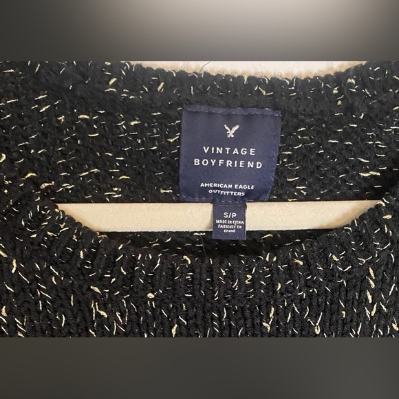 Women’s American Eagle Vintage Boyfriend Sweater Black w/Gold Flecks Size Small - Picture 3 of 6